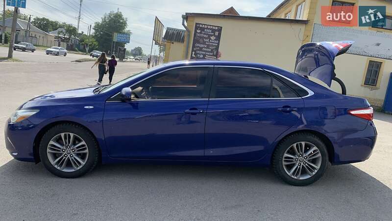 Седан Toyota Camry 2015 в Харкові