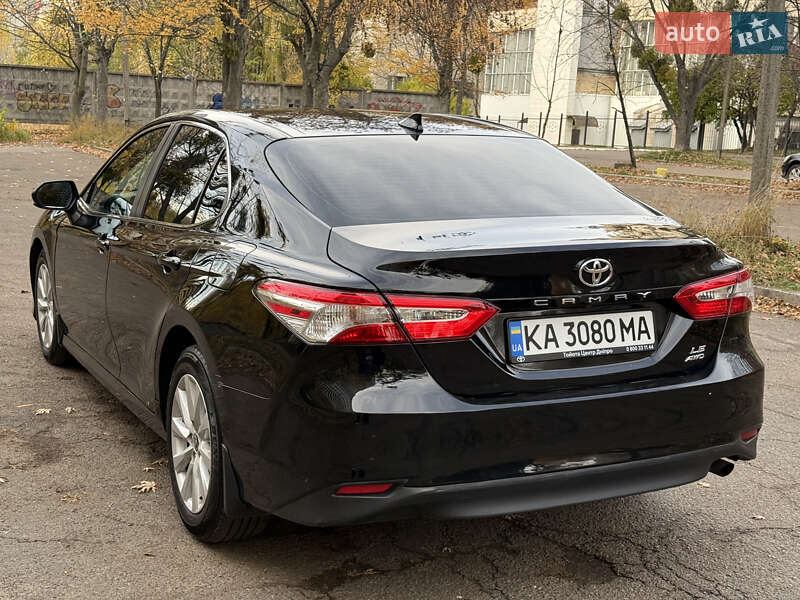 Седан Toyota Camry 2020 в Киеве фото 8 Седан Toyota Camry 2020 в Киеве