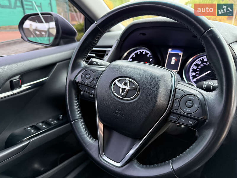 Седан Toyota Camry 2018 в Києві фото 17 Седан Toyota Camry 2018 в Києві