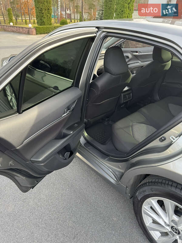 Седан Toyota Camry 2021 в Барановке