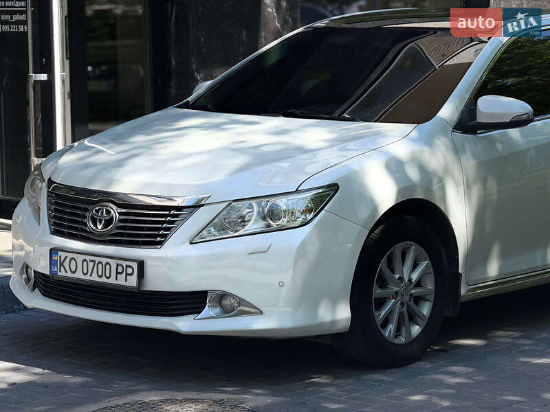 Toyota Camry 2012
