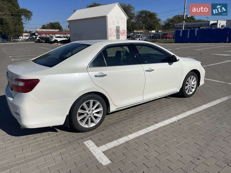 Седан Toyota Camry 2014 в Одессе