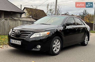 Седан Toyota Camry 2009 в Києві