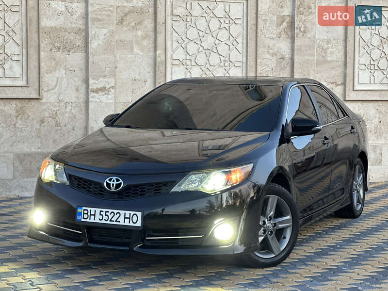 Седан Toyota Camry 2012 в Одесі