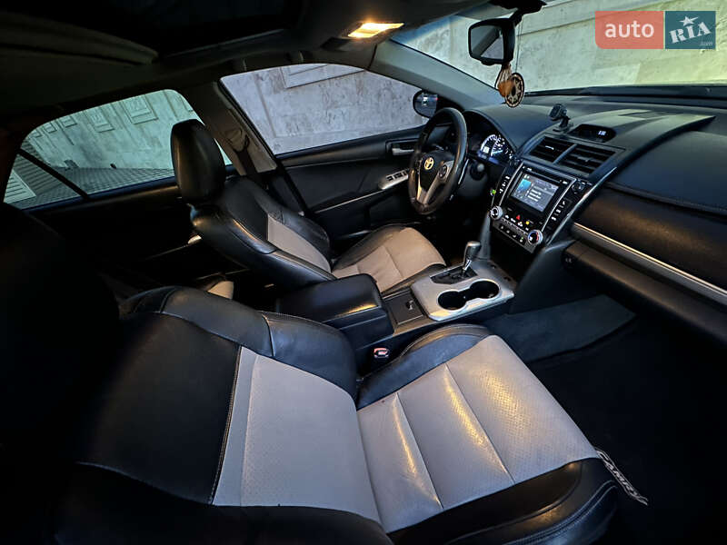 Седан Toyota Camry 2012 в Одесі
