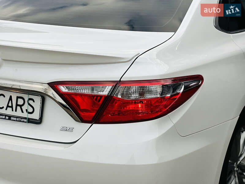 Седан Toyota Camry 2017 в Харькове