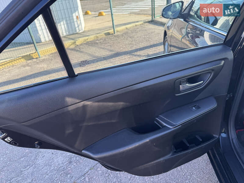 Седан Toyota Camry 2016 в Киеве фото 25 Седан Toyota Camry 2016 в Киеве