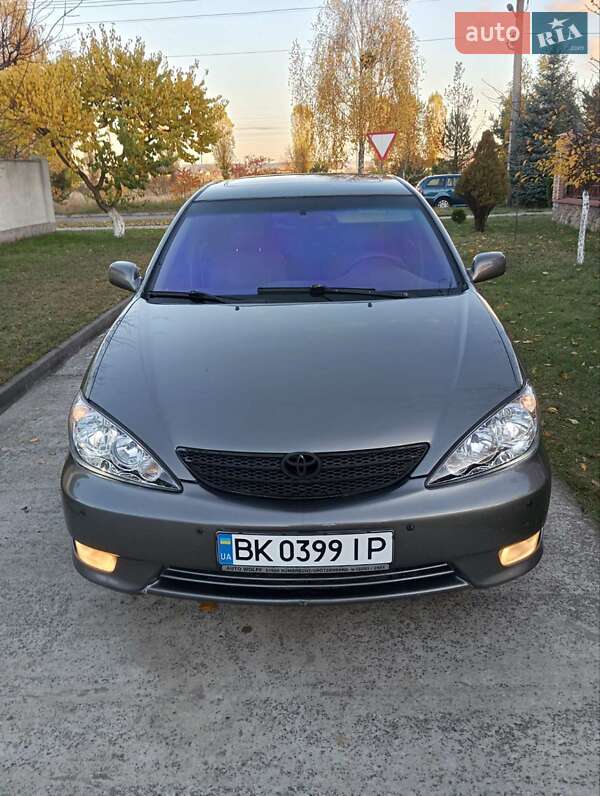 Седан Toyota Camry 2005 в Вараше фото 2 Седан Toyota Camry 2005 в Вараше