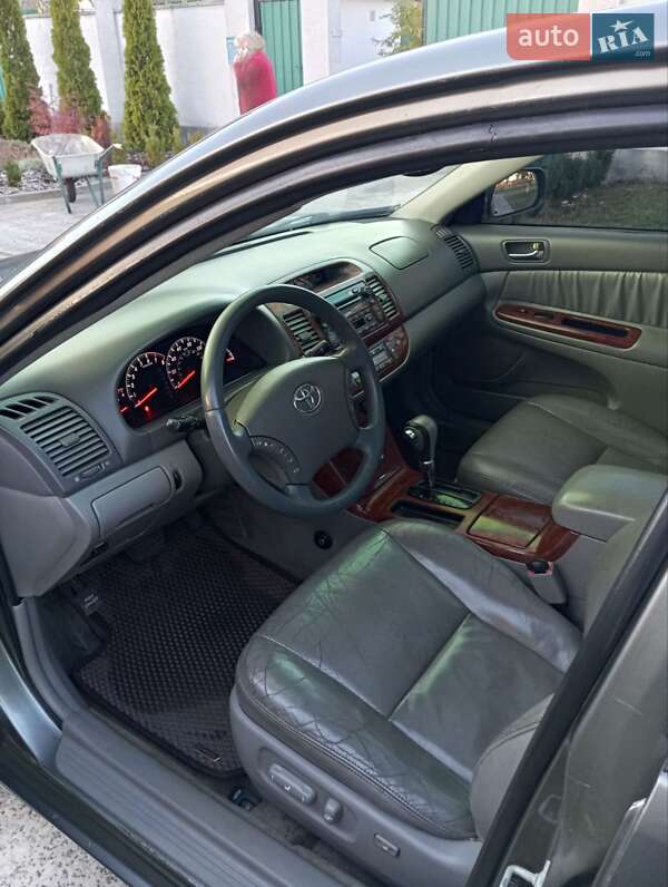 Седан Toyota Camry 2005 в Вараше фото 6 Седан Toyota Camry 2005 в Вараше