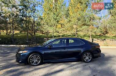 Седан Toyota Camry 2017 в Кременчуці