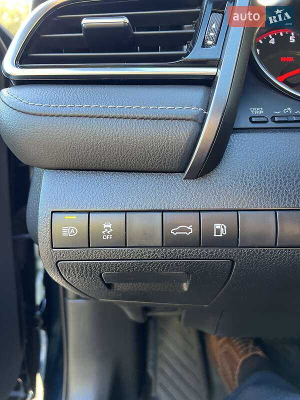 Седан Toyota Camry 2017 в Кременчуці