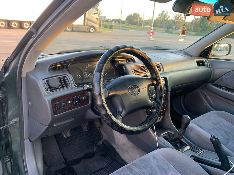 Седан Toyota Camry 1998 в Киеве фото 13 Седан Toyota Camry 1998 в Киеве