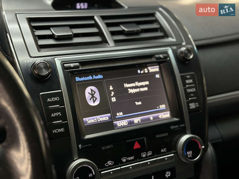Седан Toyota Camry 2014 в Киеве фото 6 Седан Toyota Camry 2014 в Киеве