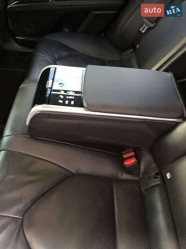 Седан Toyota Camry 2017 в Красном фото 16 Седан Toyota Camry 2017 в Красном