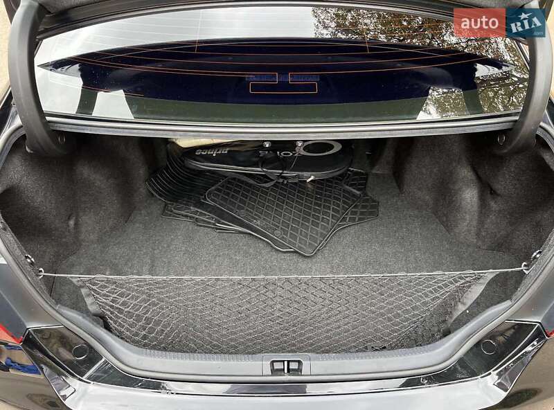 Седан Toyota Camry 2017 в Кривом Роге