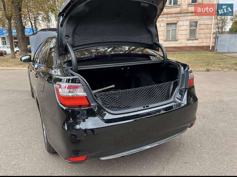 Седан Toyota Camry 2017 в Кривом Роге