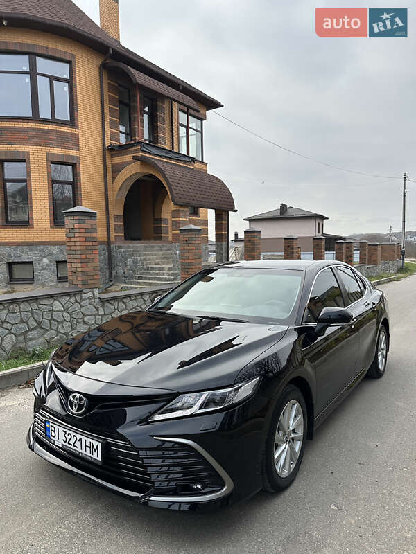 Седан Toyota Camry 2021 в Полтаве фото Седан Toyota Camry 2021 в Полтаве