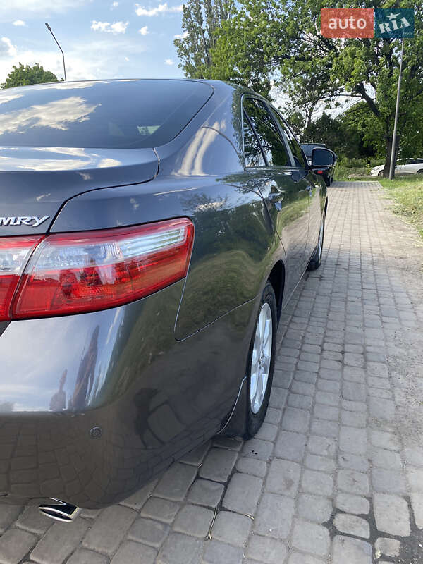 Седан Toyota Camry 2011 в Днепре