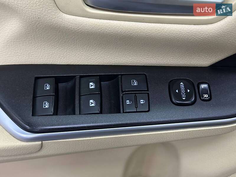 Седан Toyota Camry 2015 в Кам'янському