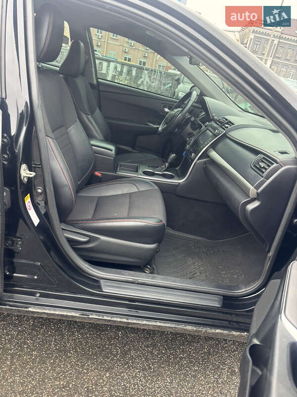 Седан Toyota Camry 2016 в Киеве фото 18 Седан Toyota Camry 2016 в Киеве