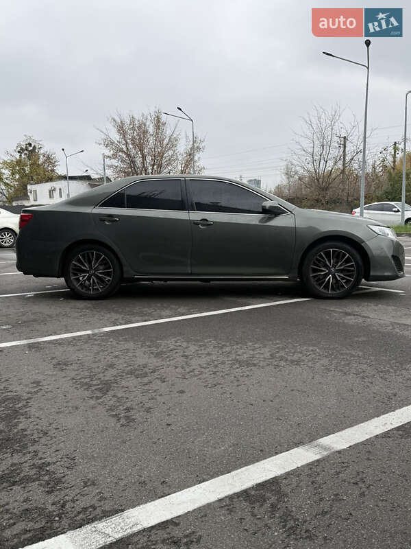 Седан Toyota Camry 2013 в Киеве фото 7 Седан Toyota Camry 2013 в Киеве