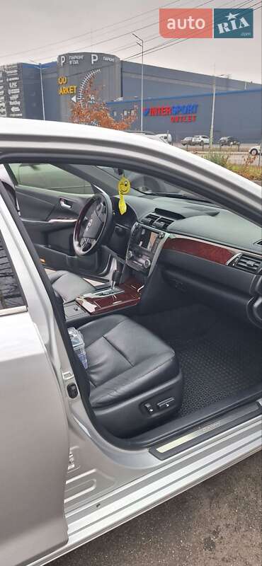 Седан Toyota Camry 2012 в Киеве