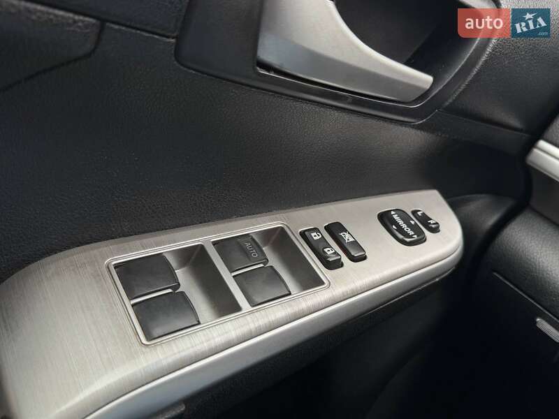 Седан Toyota Camry 2012 в Киеве фото 16 Седан Toyota Camry 2012 в Киеве