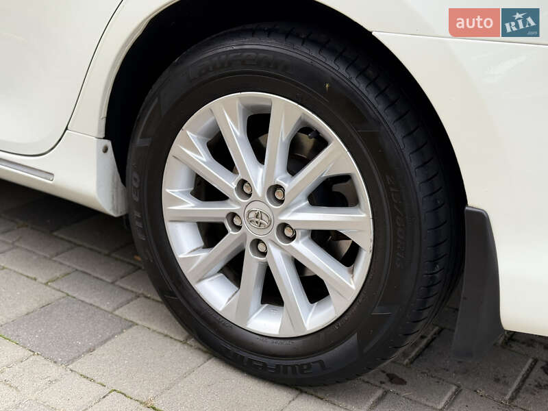 Седан Toyota Camry 2012 в Днепре фото 11 Седан Toyota Camry 2012 в Днепре