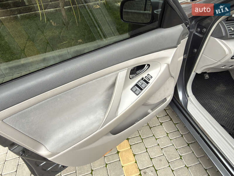 Седан Toyota Camry 2009 в Одессе