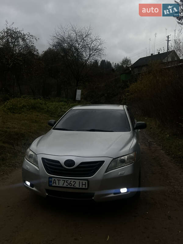 Седан Toyota Camry 2007 в Вижниці