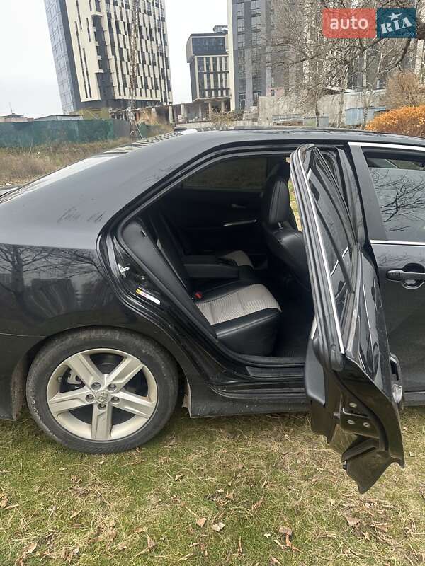 Седан Toyota Camry 2012 в Киеве фото 6 Седан Toyota Camry 2012 в Киеве