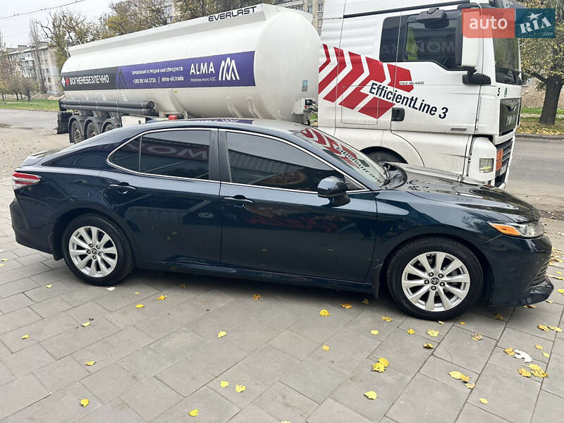 Седан Toyota Camry 2020 в Миколаєві