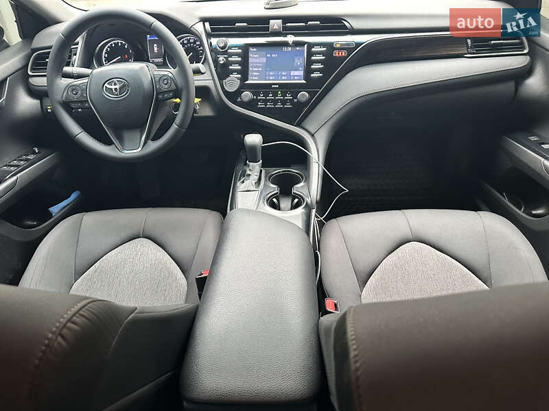 Седан Toyota Camry 2020 в Миколаєві