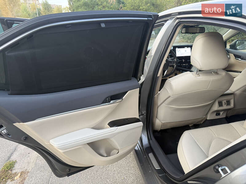 Седан Toyota Camry 2021 в Киеве