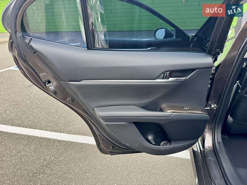 Седан Toyota Camry 2019 в Києві фото 39 Седан Toyota Camry 2019 в Києві