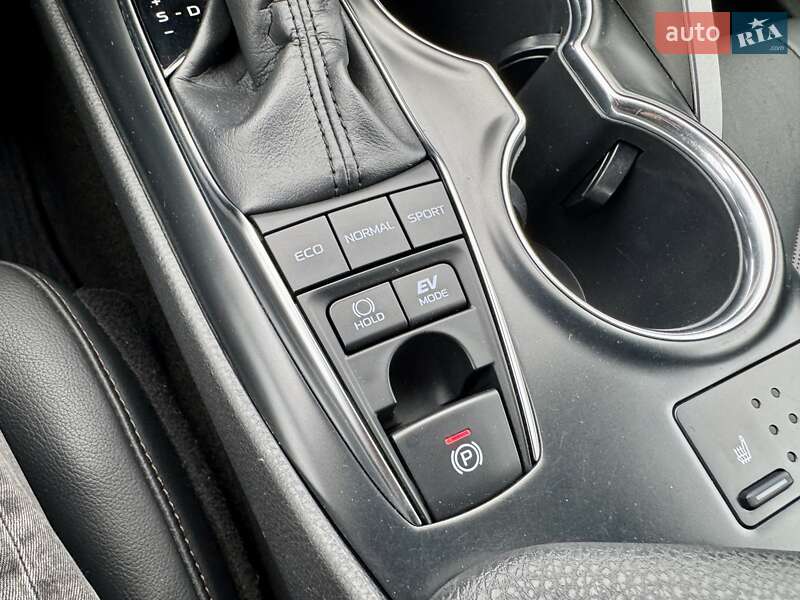 Седан Toyota Camry 2019 в Києві фото 64 Седан Toyota Camry 2019 в Києві