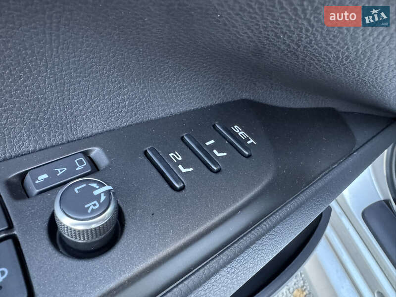 Седан Toyota Camry 2021 в Днепре