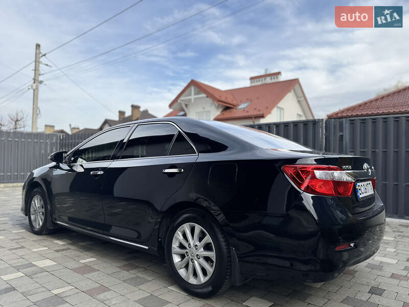 Седан Toyota Camry 2012 в Львове