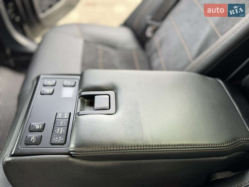 Седан Toyota Camry 2012 в Львове