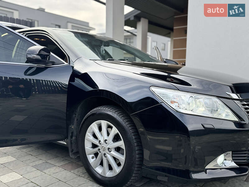 Седан Toyota Camry 2012 в Львове