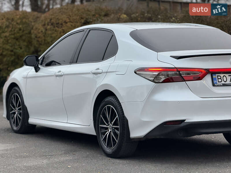Седан Toyota Camry 2018 в Тернополе фото 23 Седан Toyota Camry 2018 в Тернополе