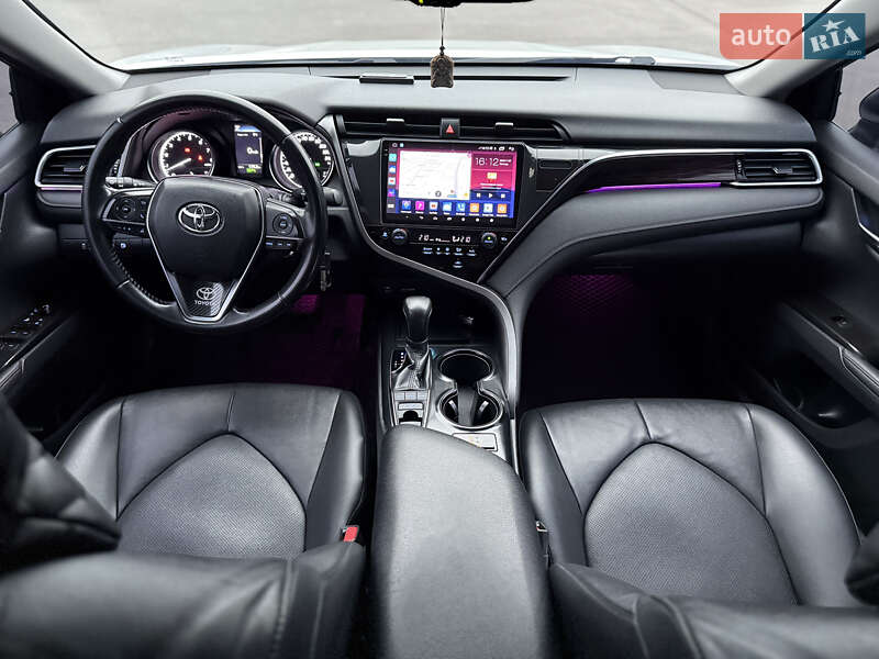 Седан Toyota Camry 2018 в Тернополе фото 57 Седан Toyota Camry 2018 в Тернополе