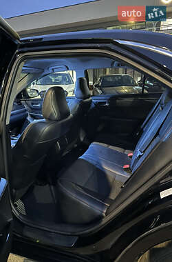 Седан Toyota Camry 2017 в Киеве