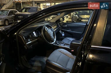 Седан Toyota Camry 2017 в Киеве