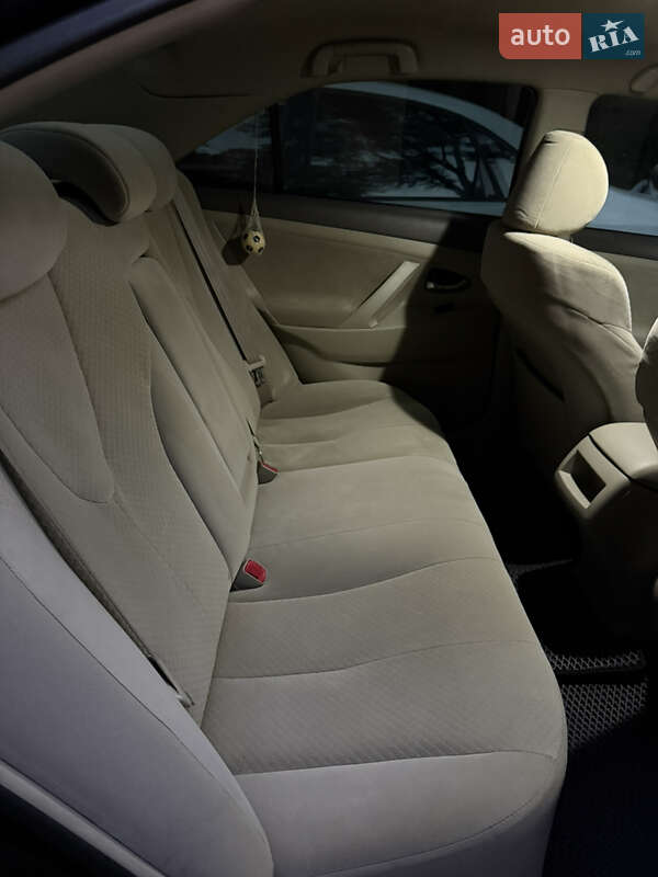 Седан Toyota Camry 2006 в Дніпрі