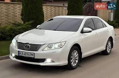 Седан Toyota Camry 2012 в Киеве