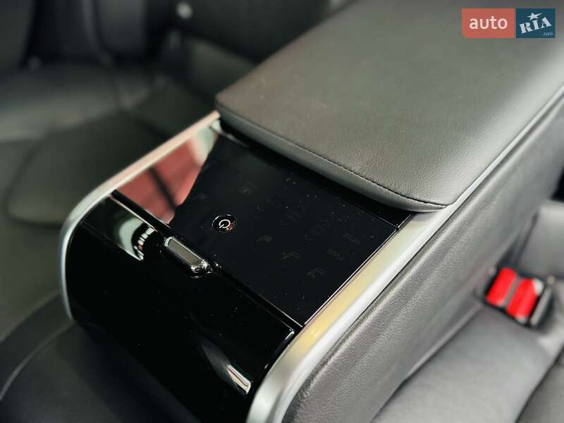 Седан Toyota Camry 2024 в Тернополі