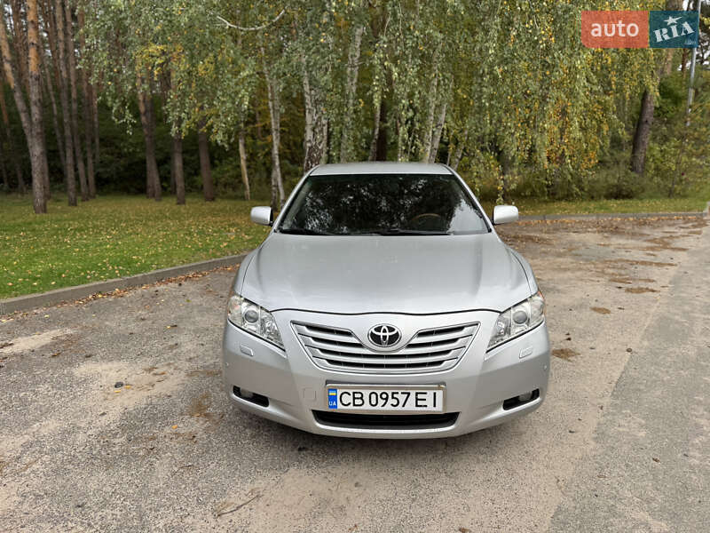 Седан Toyota Camry 2008 в Киеве
