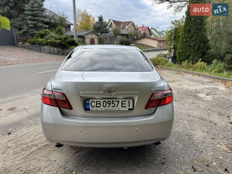 Седан Toyota Camry 2008 в Киеве
