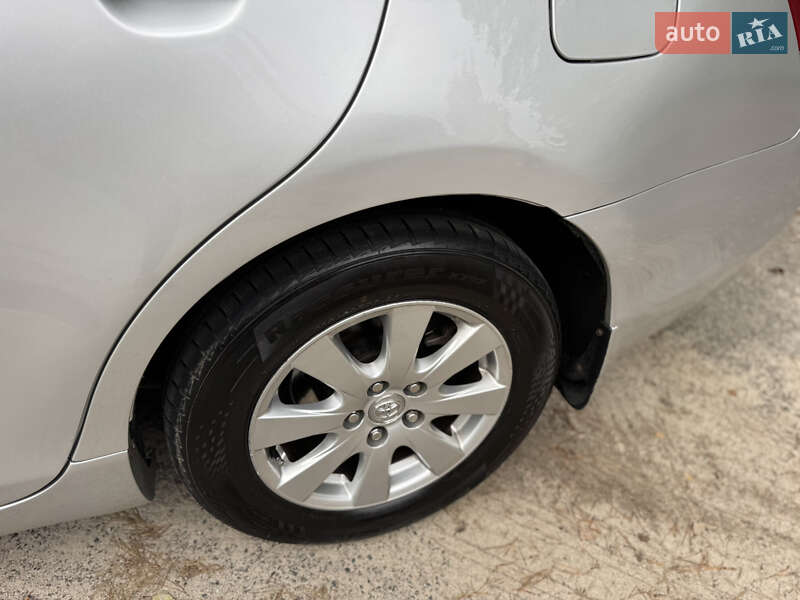 Седан Toyota Camry 2008 в Киеве